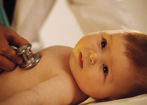 24h sau khi tiêm chủng cho bé: Cha mẹ cần làm gì? 4 tiêm chủng cho bé