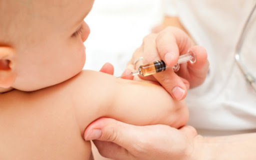 24h sau khi tiêm chủng cho bé: Cha mẹ cần làm gì? 2 tiêm chủng cho bé